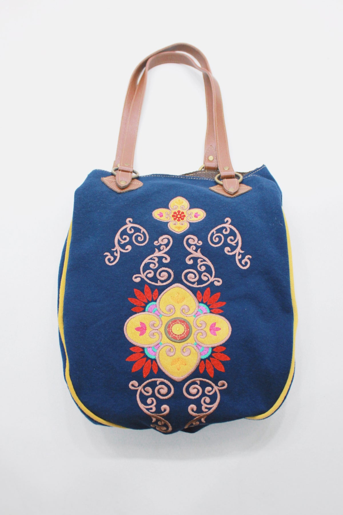 Large Handmade Canvas Bag with Navy Blue Embroidery Yacamim #524