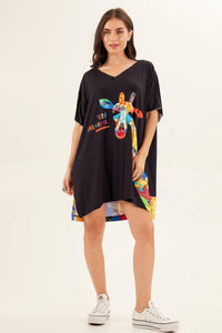 Black V-neck Giraffe Print T-shirt Dress Yacamim