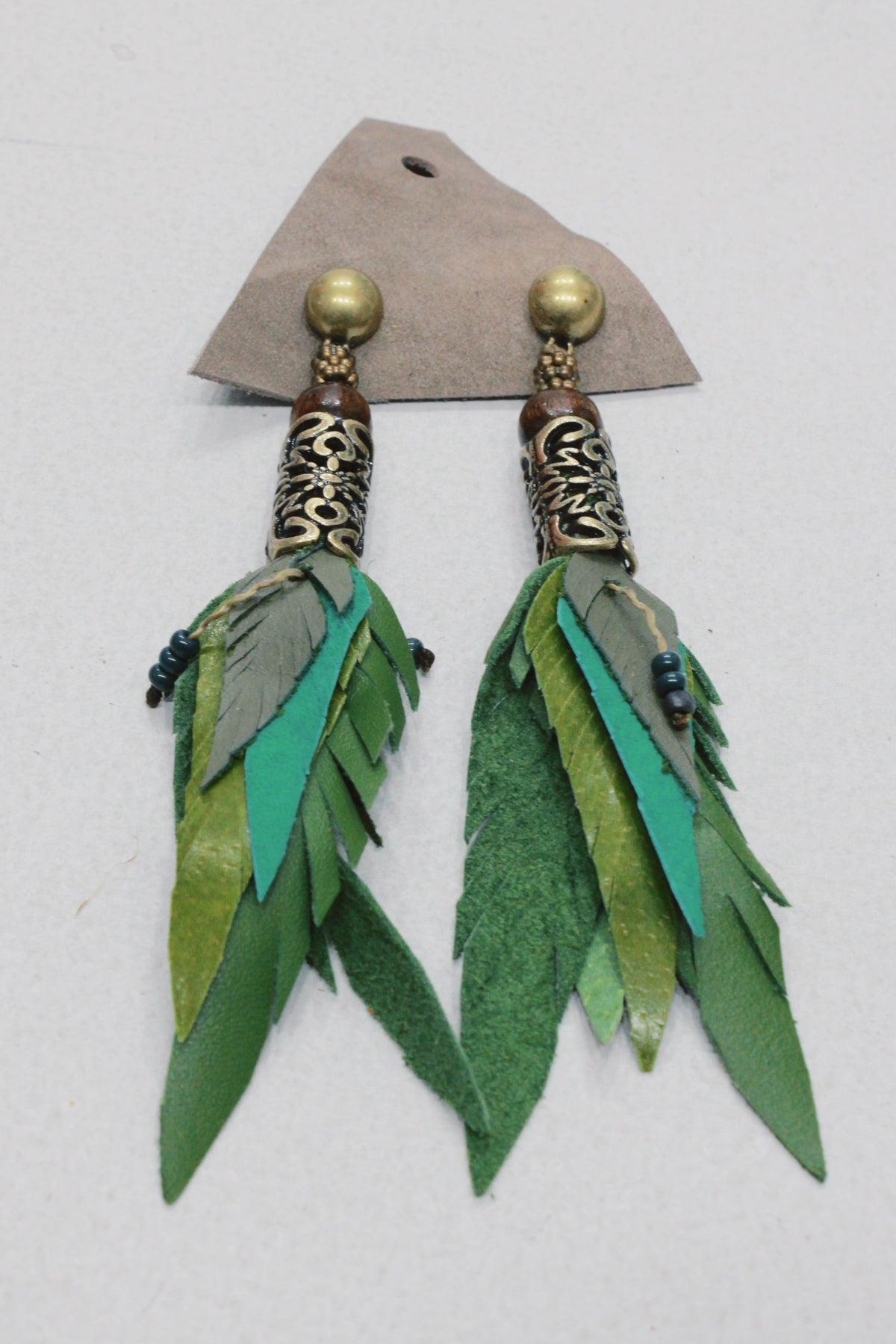 Handmade Green Leather Earring with Tooled Metal Yacamim #649