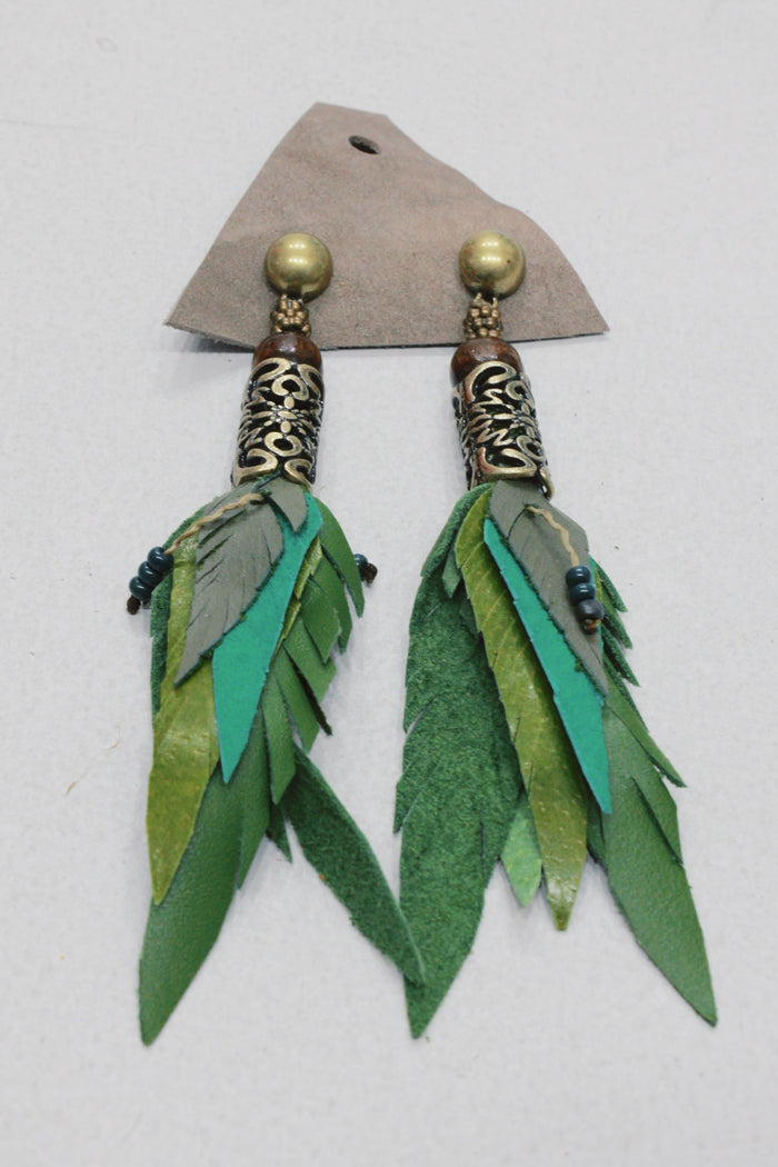 Handmade Green Leather Earring with Tooled Metal Yacamim #649