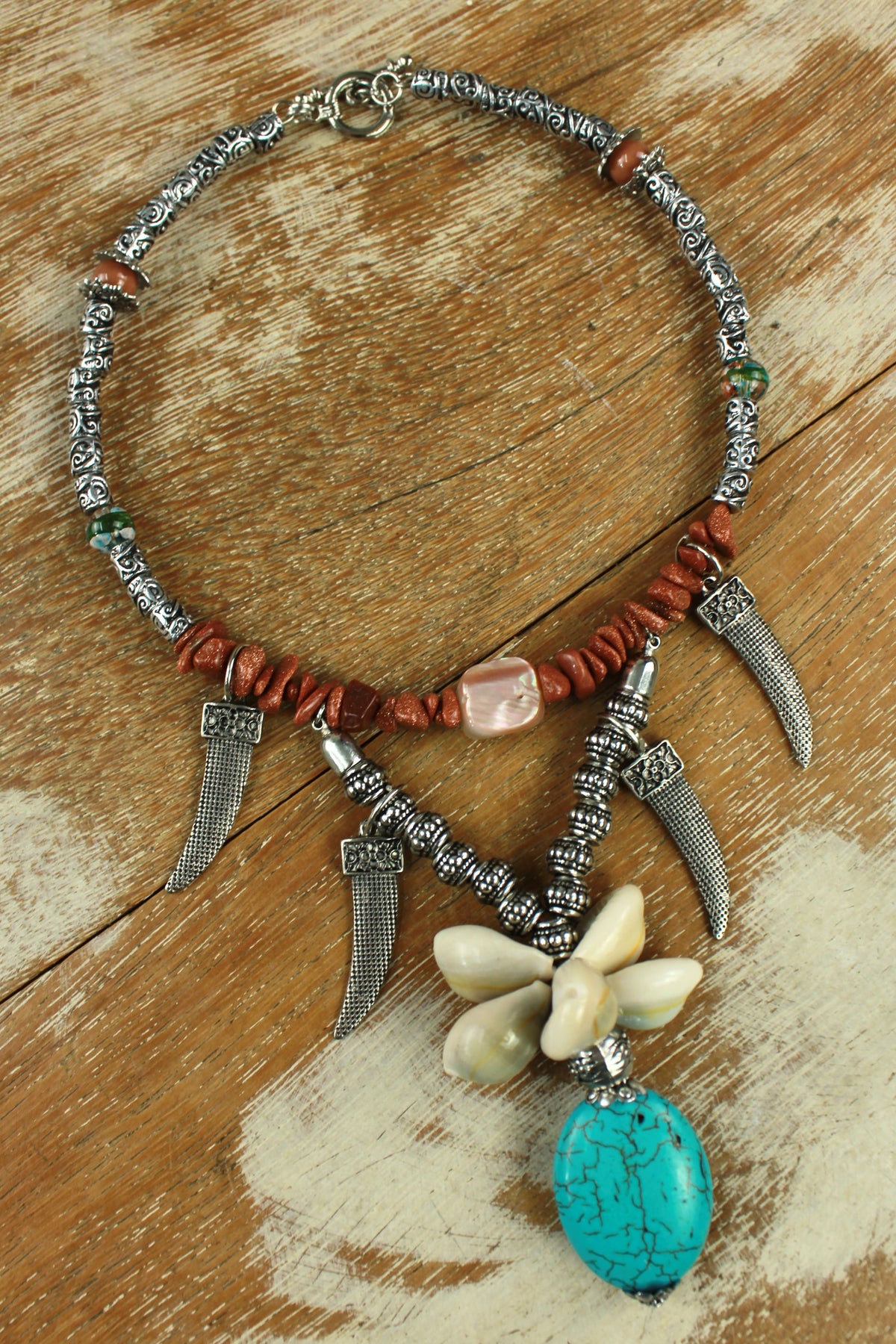 Handcrafted Short Necklace with Stones and Metals Yacamim #345