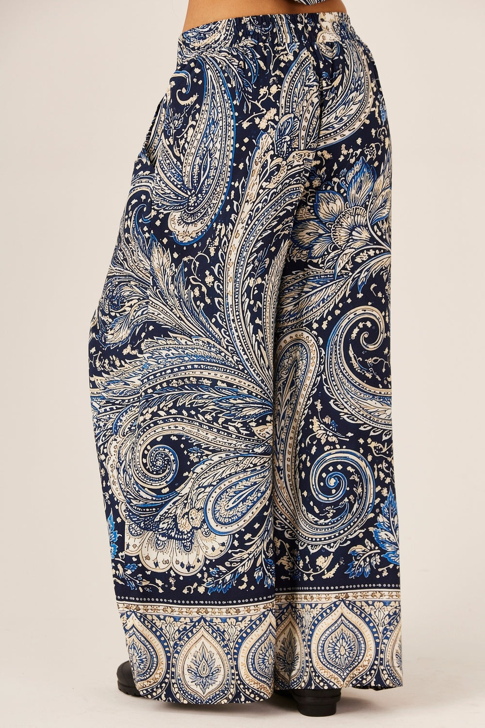 Yacamim A20 Blue Paisley Print Wide-Leg Pants with Pockets