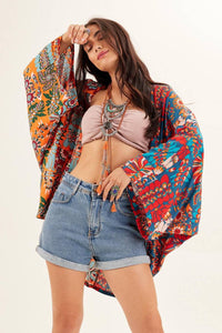 Yacamim Short Kimono with Long Printed Sleeves<br />
<p>
</p>