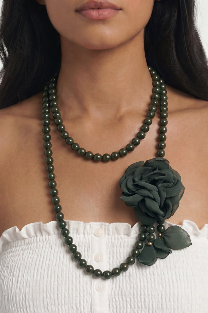Our Lady Necklace with Green Flower Yacamim