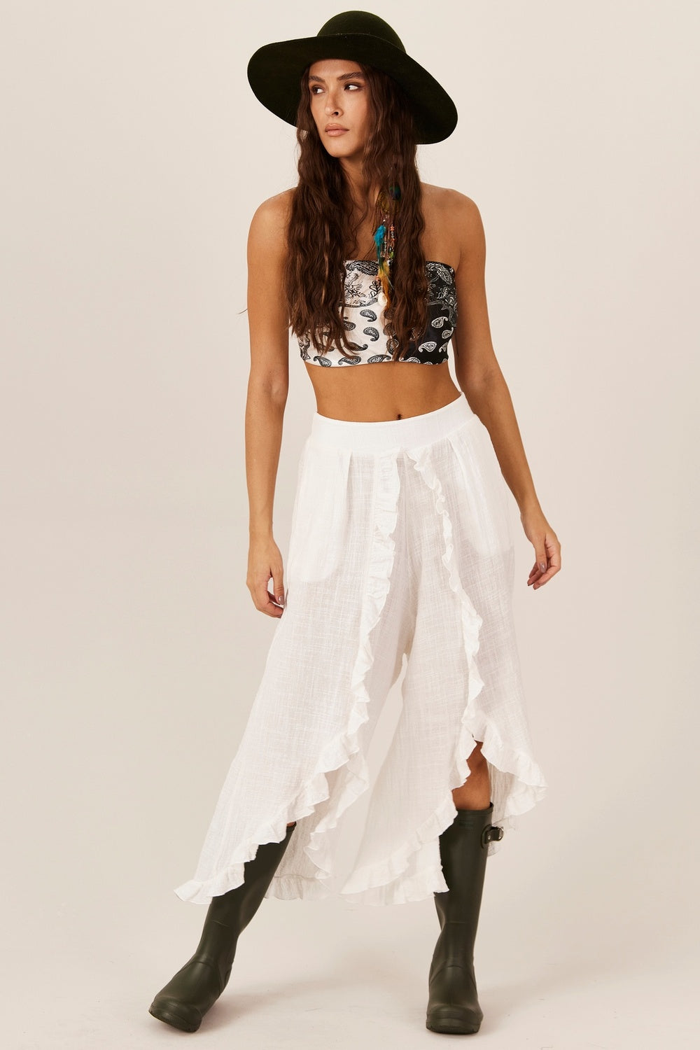 Yacamim White Ruffled Pants with Pockets G7