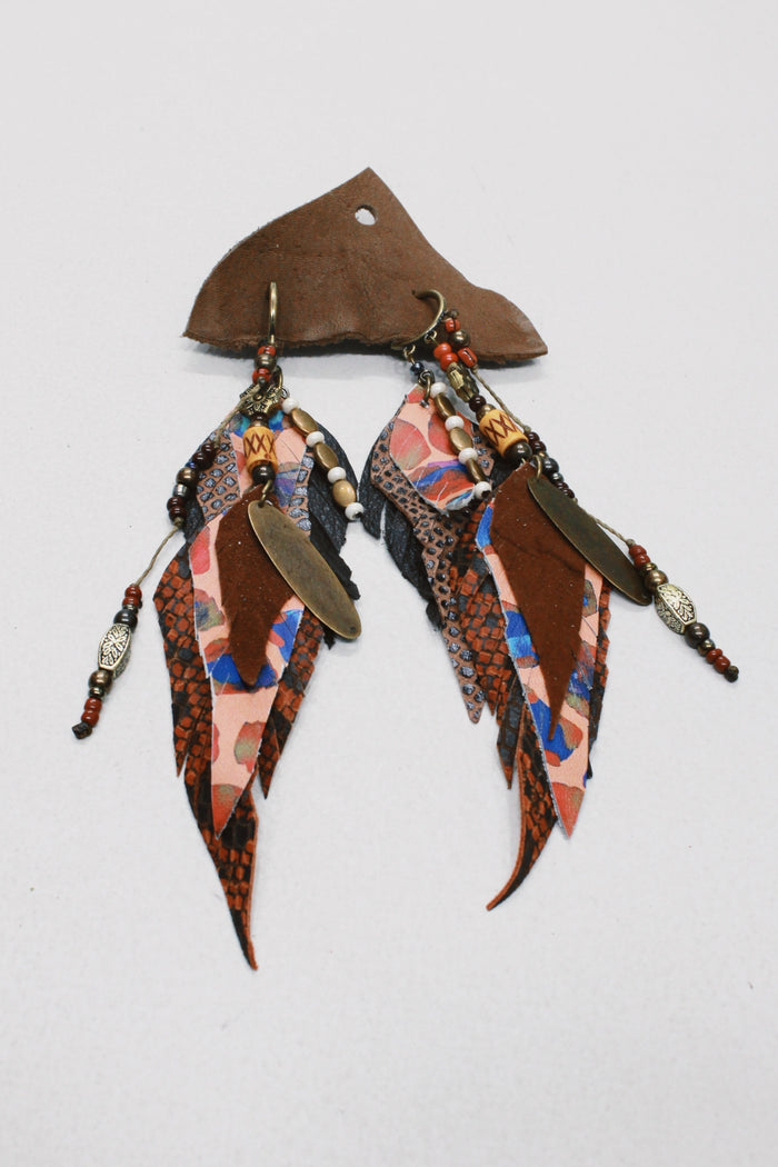 Yacamim Handmade Leather Earring with Beads #656