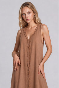 Vestido Regata Midi Com Decote Em V Marrom Yacamim D28