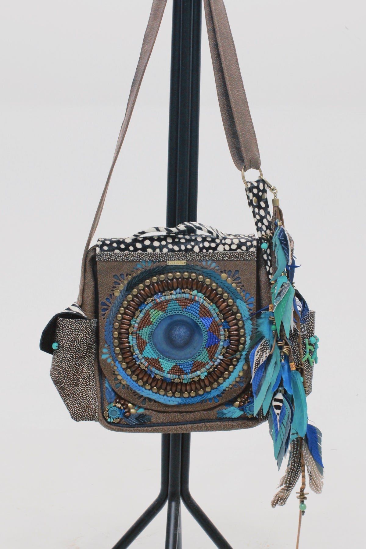 Shaman Handmade Leather Bag with Yacamim Stone #632