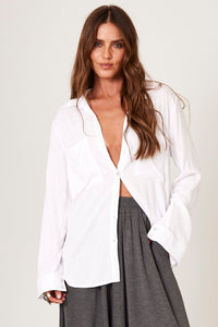 Yacamim White Solid Elongated Shirt With Rounded Hem A6