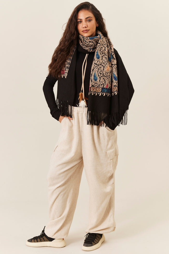 Calça Cargo De Viscolinho Com Bolsos Bege Nature Yacamim R9