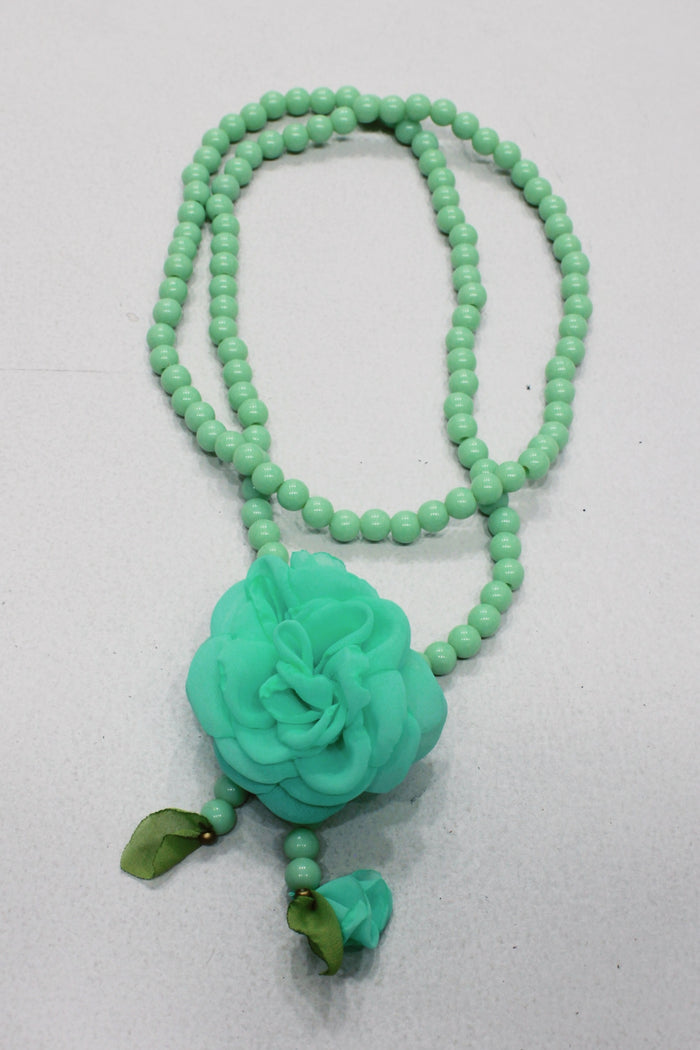 Ave Maria Necklace With Light Green Yacamim Flower #638
