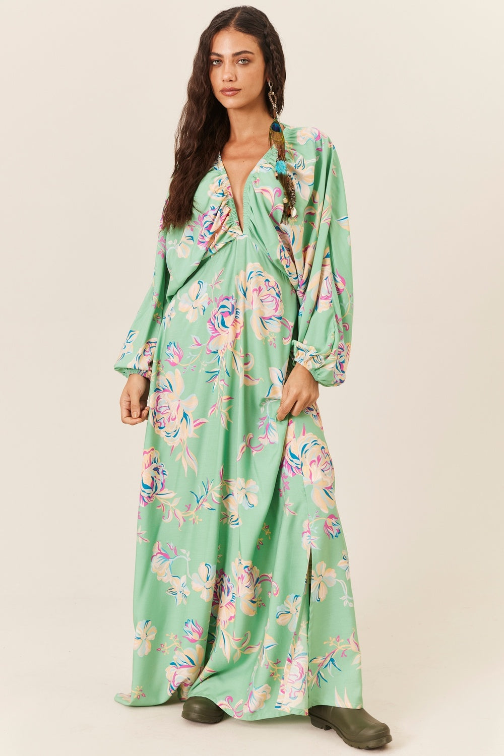 Vestido Longo Decote V Verde Claro Estampado Yacamim D5