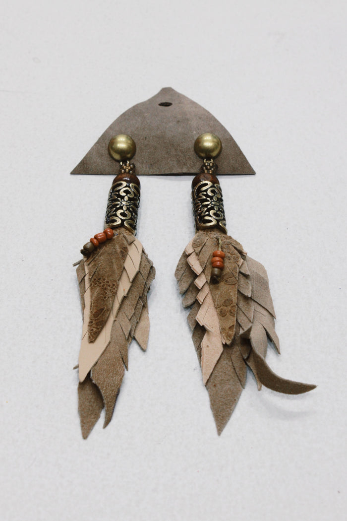 Handcrafted Brown Leather Earring with Embossed Metal Yacamim #650