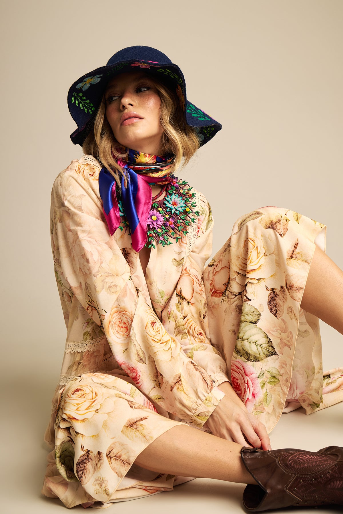 Long Beige Printed Long Sleeve Dress Retro Collection Yacamim E15
