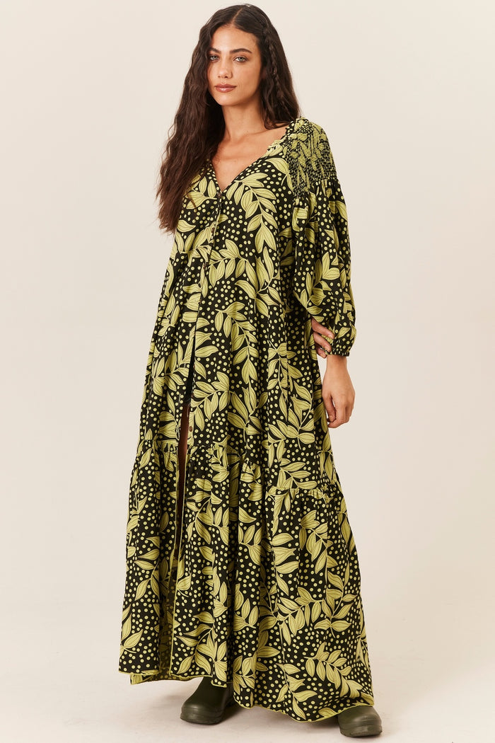 Vestido Longo Com Mangas Bufantes Preto Estampa Folhas Verdes Yacamim E11