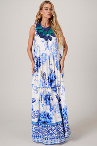 Long White and Blue Dress "Pira Omomba''e Yacamim E11" Collection