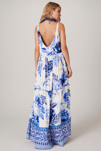 Long White and Blue Dress "Pira Omomba''e Yacamim E11" Collection