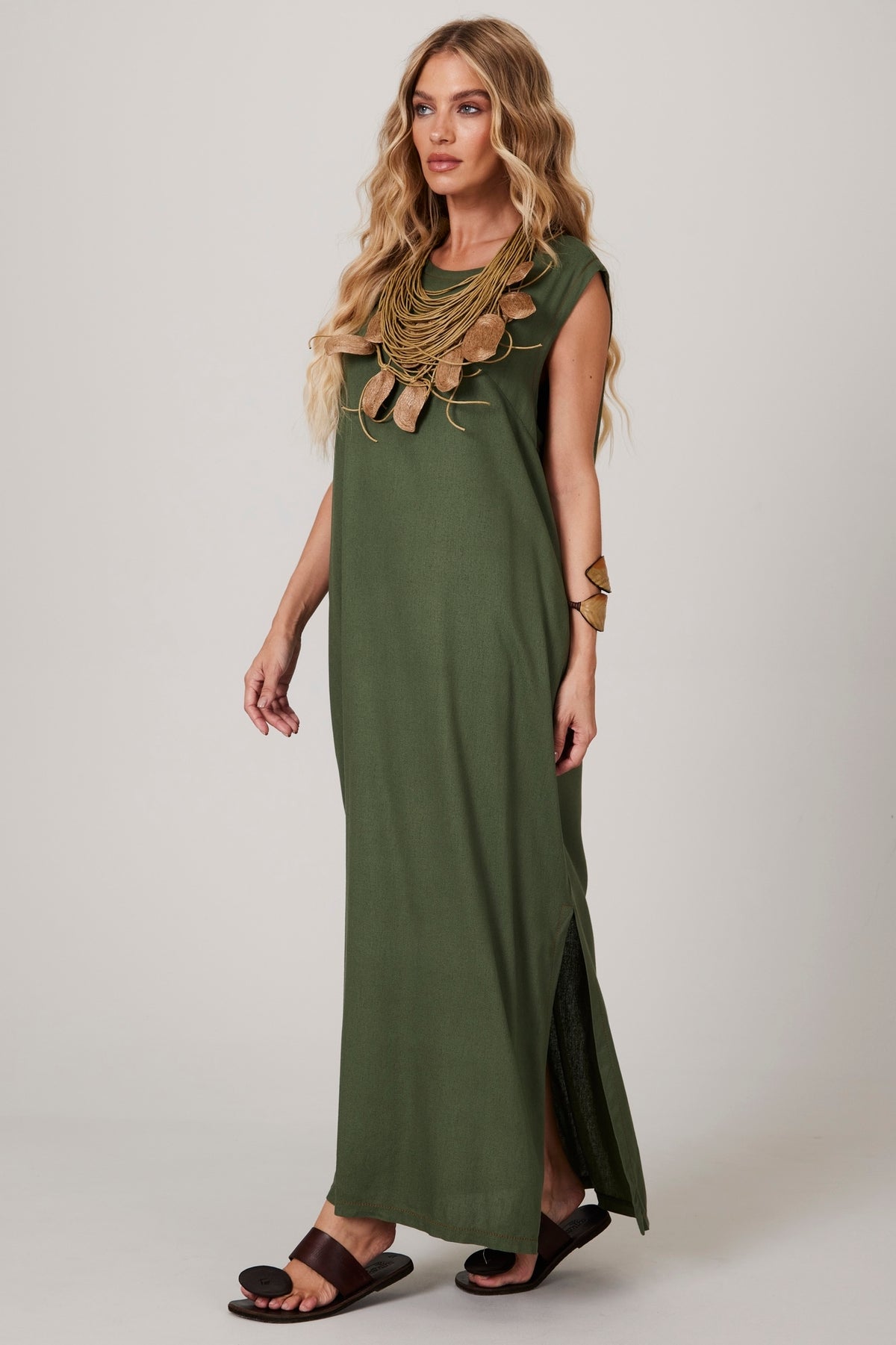 Yacamim C4/5 Dark Green Plain Linen Sleeveless Midi Dress