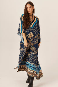 Wide Kaftan with Paisley Blue Yacamim J8 Neckline