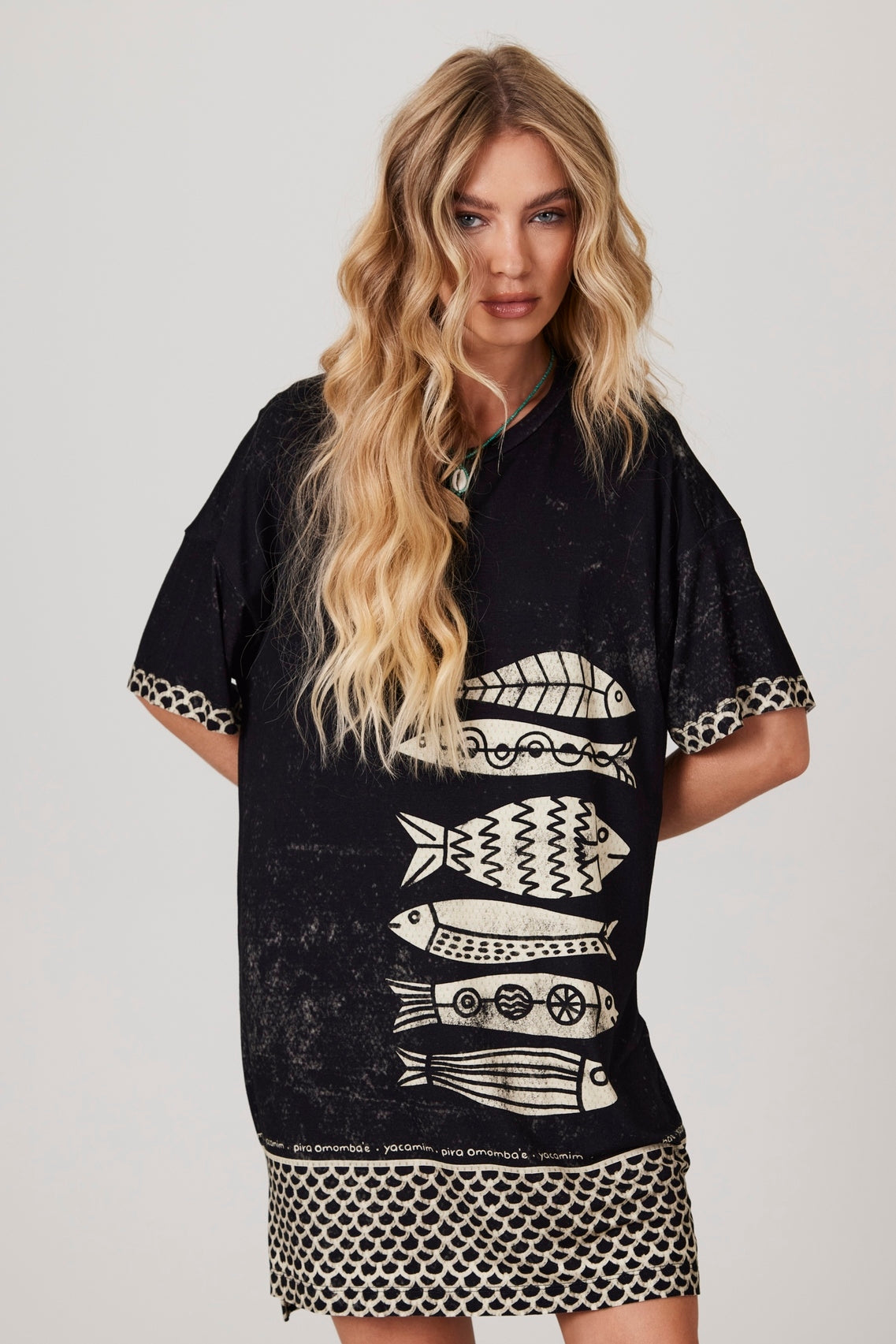 Black Oversized T-shirt Pira Omomba''e Yacamim K4 Collection